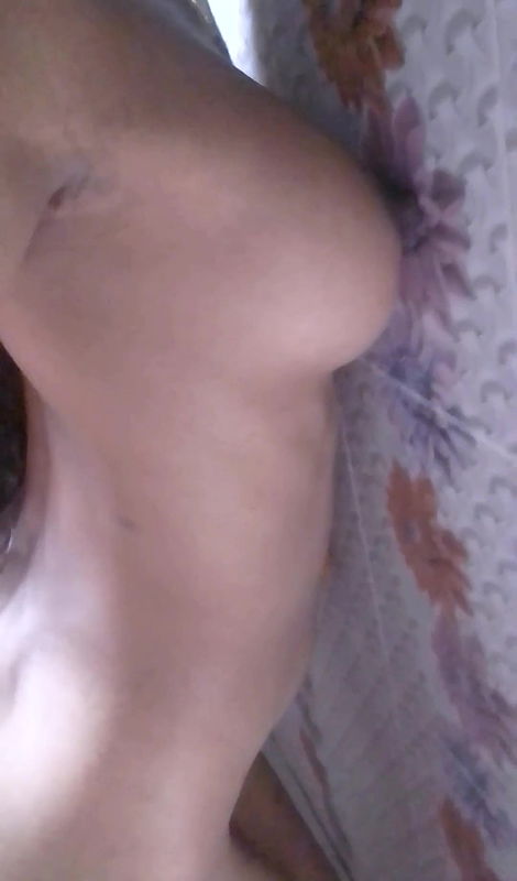 Indian Village college girl showing her boobs and pussy