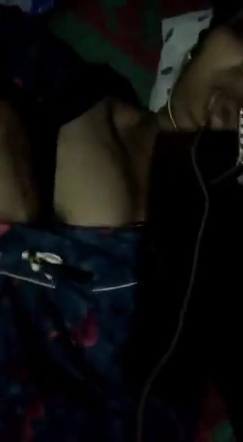 Bengali Bhabi Showing