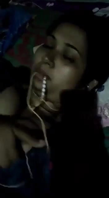 Bengali Bhabi Showing