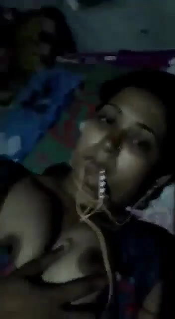 Bengali Bhabi Showing