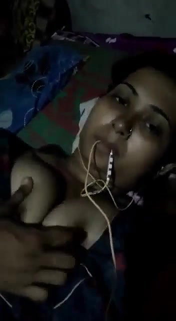 Bengali Bhabi Showing