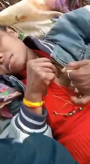 Village girl outdoor fucking