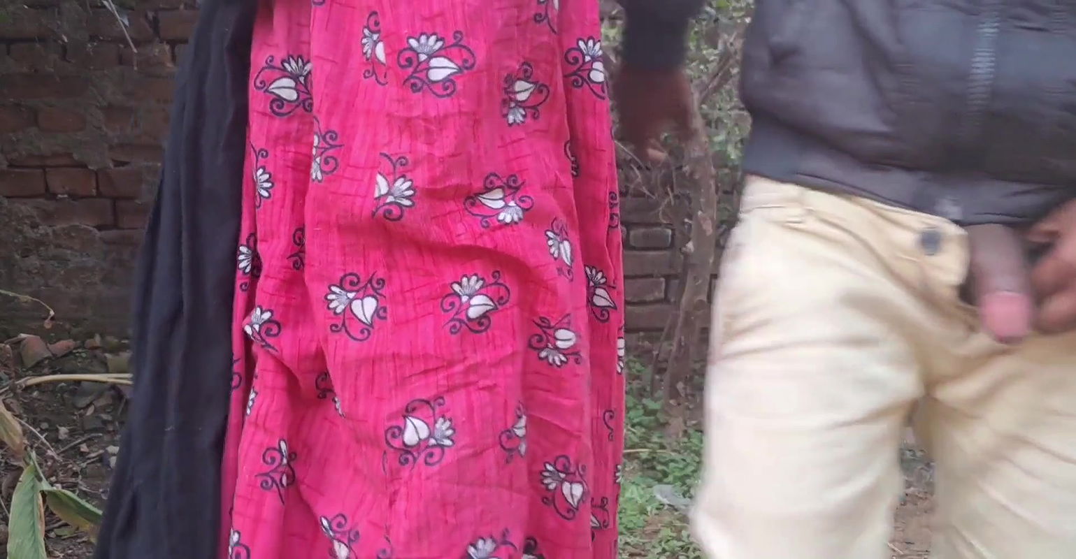 Bhabhi ki Ko Ghar Ke Bahar Me Pela