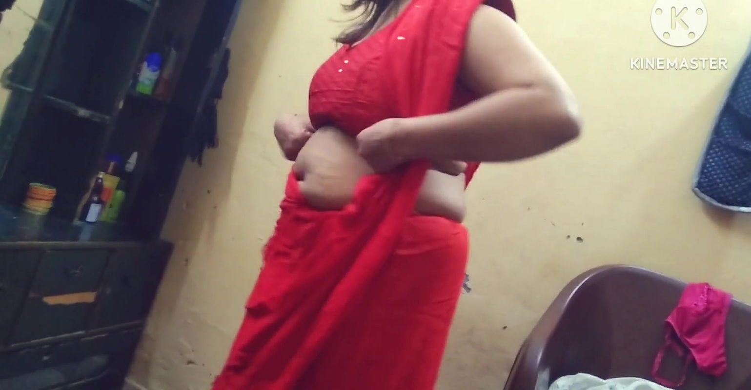 Cute bhabhi sexy?red saree bedroom sex video