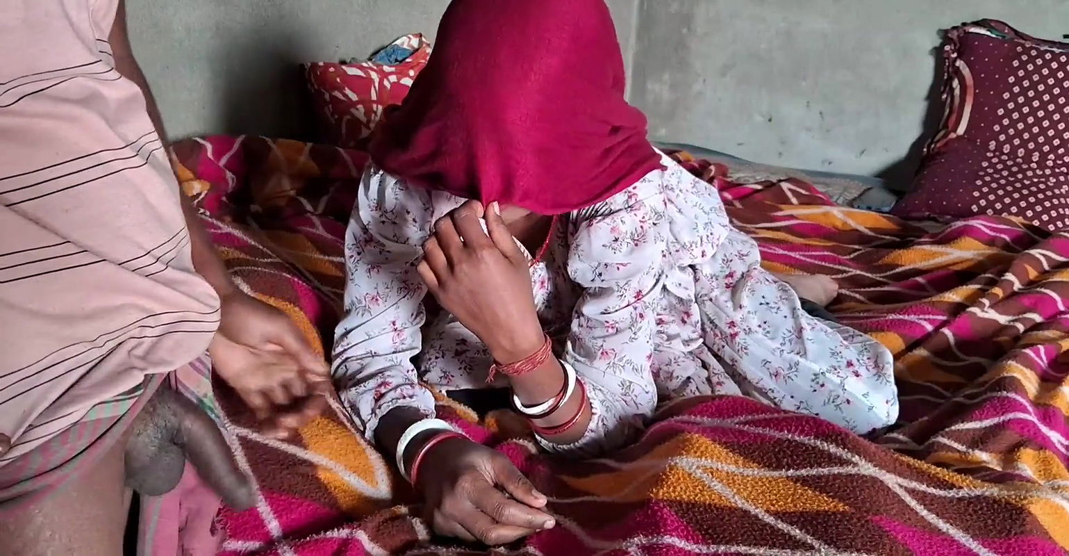 Desixxx gold bhabhi riding on dever in hindi ,Honeymoon Sex Ki Morning Bhaiya Bole real Village desi chudai sex videos