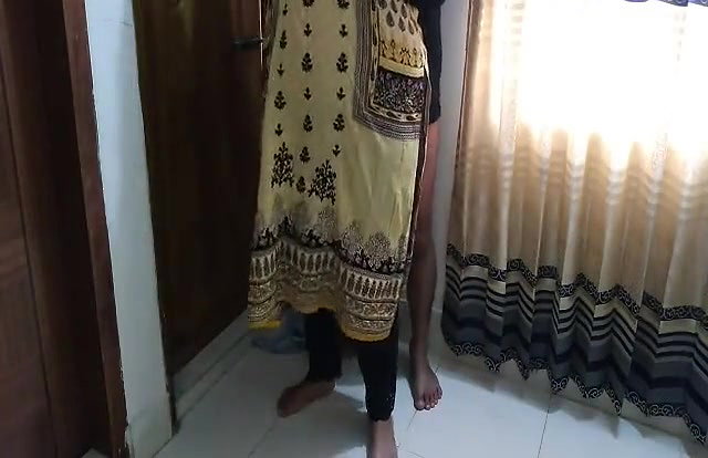 Gujrati Desi Maid Fucked By Owner’s Son