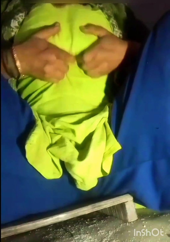 Hot MMS video of Desi Bhabhi’s cute pussy, lovely boobs, she is absolutely hungry in the excitement of sex, I want to get fucked