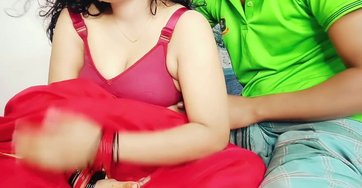 Real Husbend Wife Fucked in Bedroom