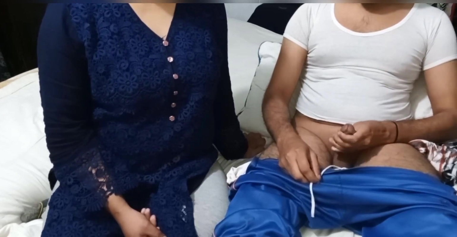 Seeing stepuncle masturbating the virgin girl became hot and said to stepuncle, let’s have sex uncle