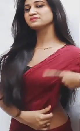 Desi Girl Showing Her Full Nude