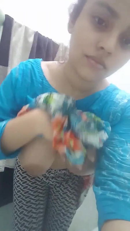 Desi sexy bhabi hot boobs