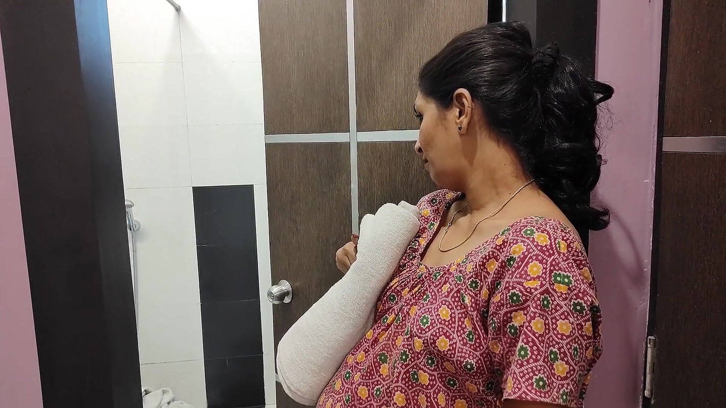 A Mature Desi Girl Seduced to See Her Stepson’s Masturbation in Bathroom