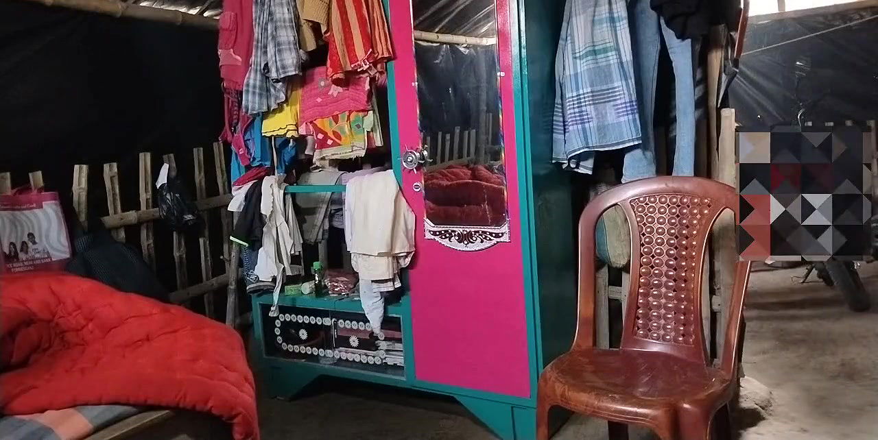 Pumi bhabi ko gharpe bulake jobordusti choda