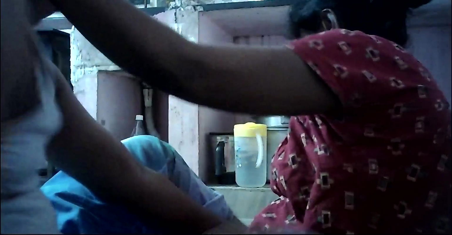 Indian house wife big boobs nippals kiss