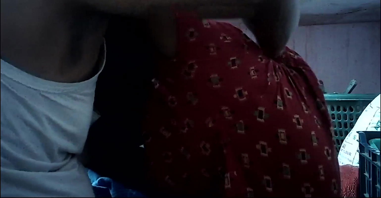 Indian house wife big boobs nippals kiss