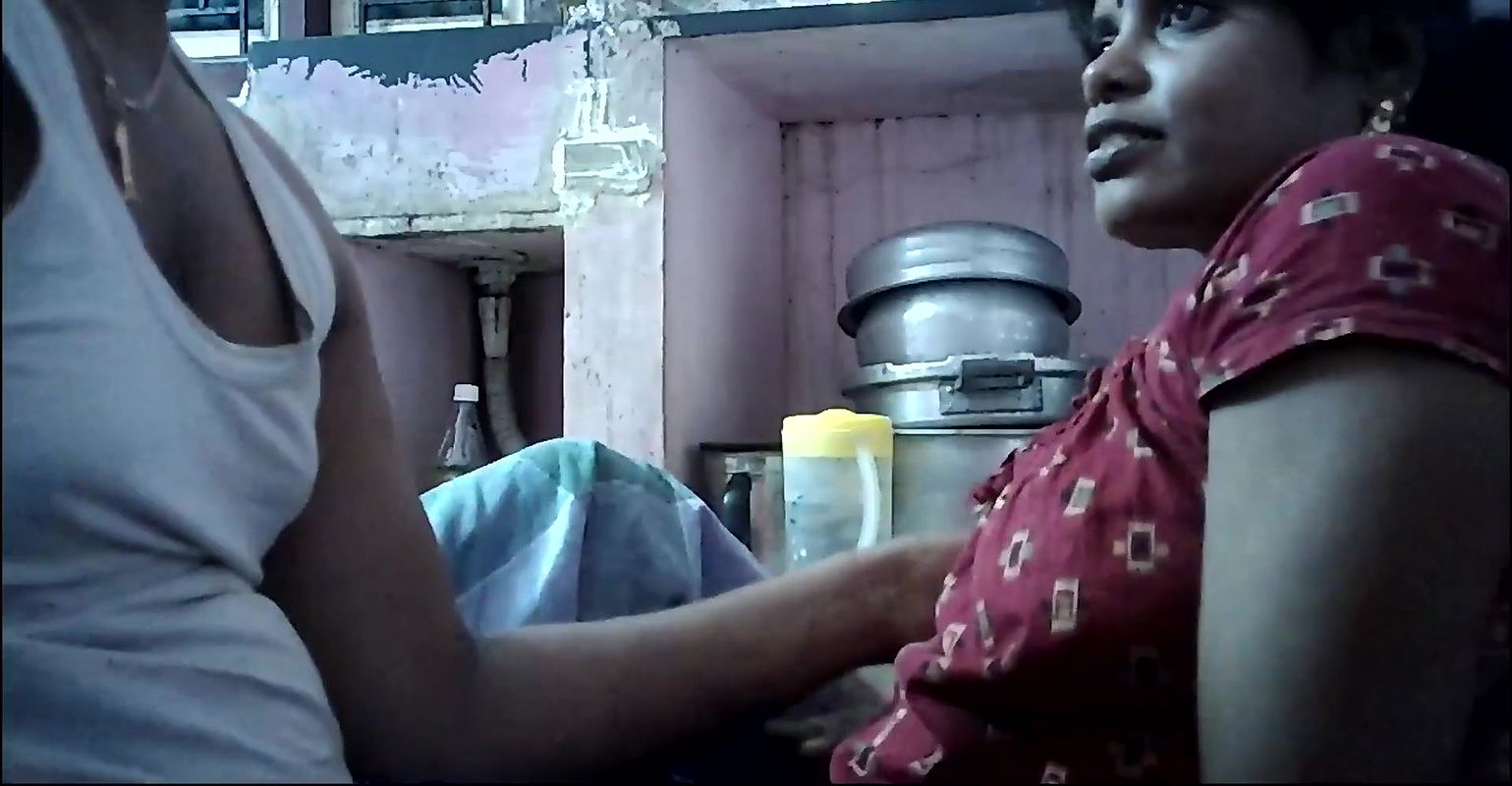 Indian house wife big boobs nippals kiss