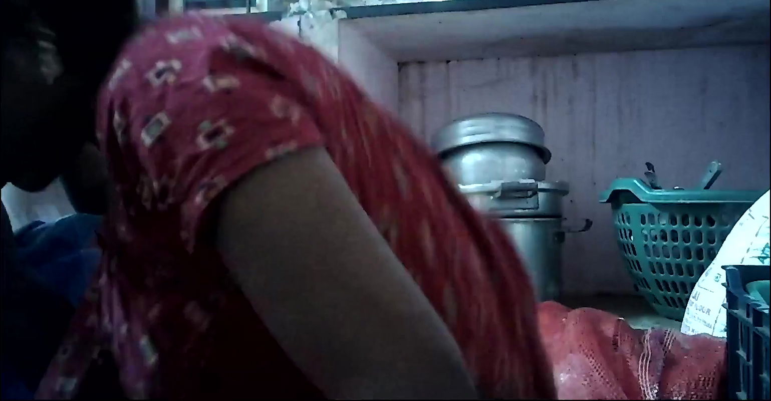 Indian house wife big boobs nippals kiss