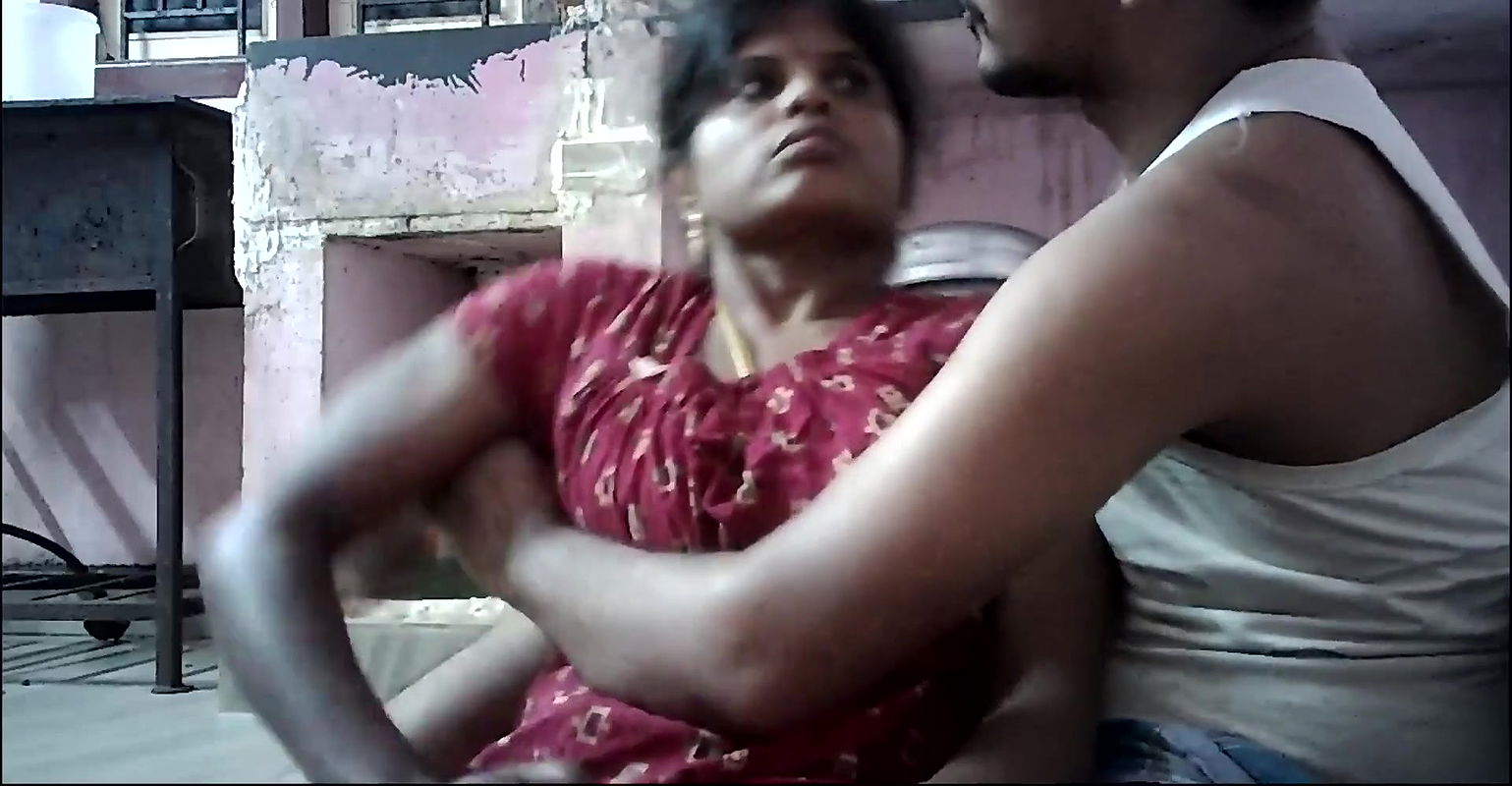 Indian house wife lips kissing ass