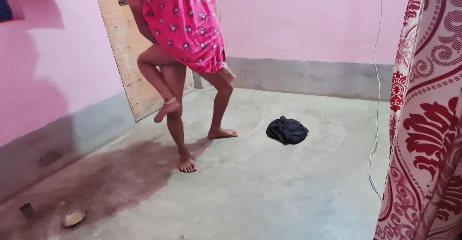 Stepmom ka padosi ki sath ka mms