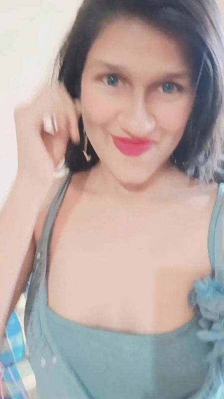 Naughty Desi Whore YUMMY Delicious Boobs Flash Tease