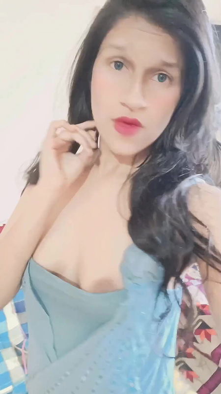 Naughty Desi Whore YUMMY Delicious Boobs Flash Tease