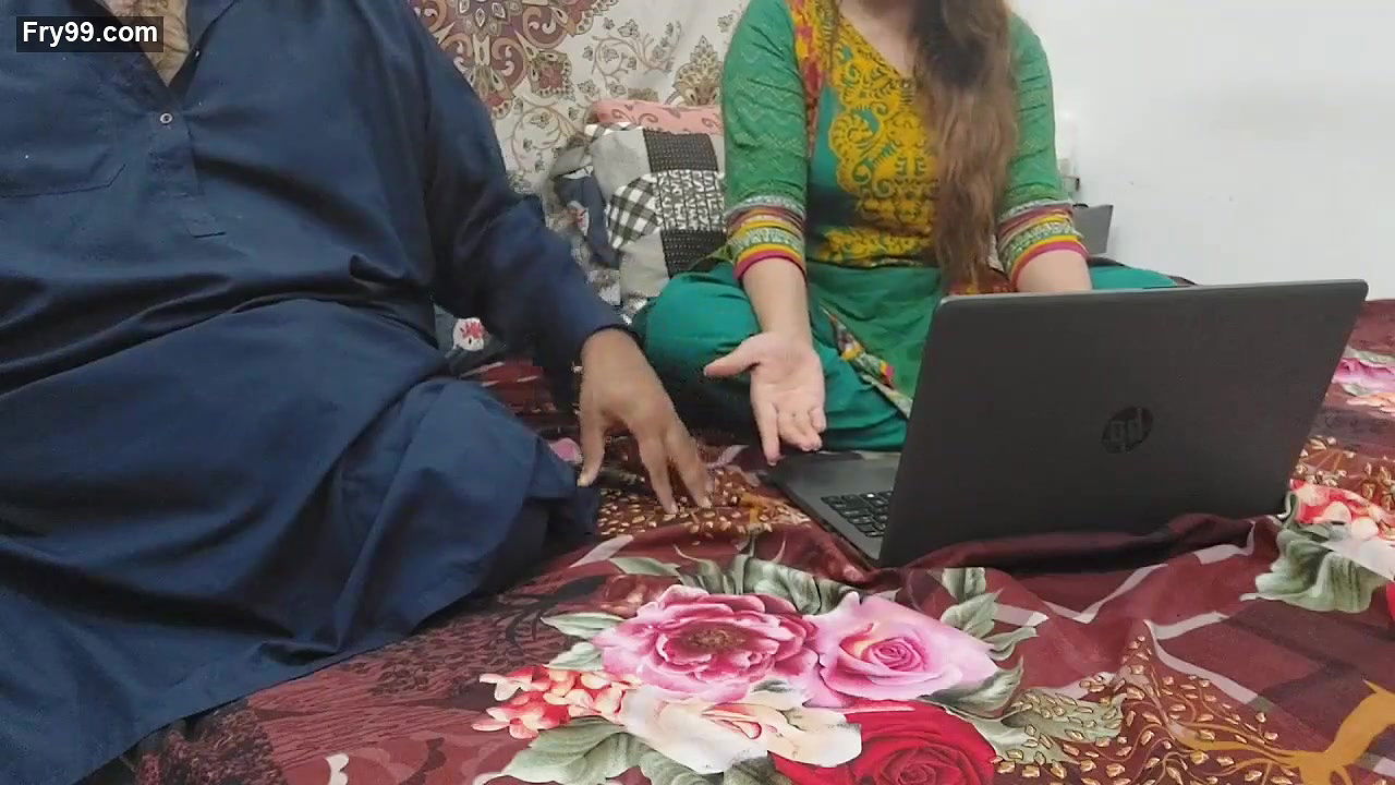 Pk sexy bhabi fucking old father in lw