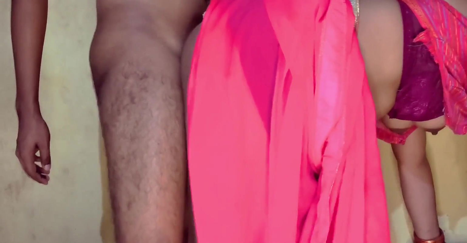 Indian Glory hole stepmom enjoy his first glory hole with stepson in the kitchen