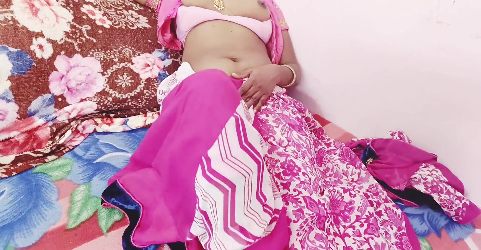 Indian telugu beautiful saxy saree housewife self
