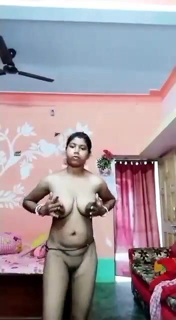 Village bhabi in saree