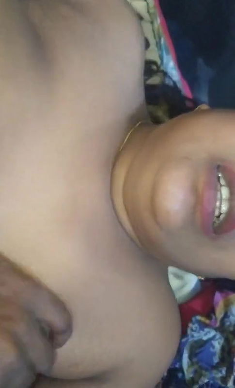 I hugged my elder stepbrother’s wife and started fucking