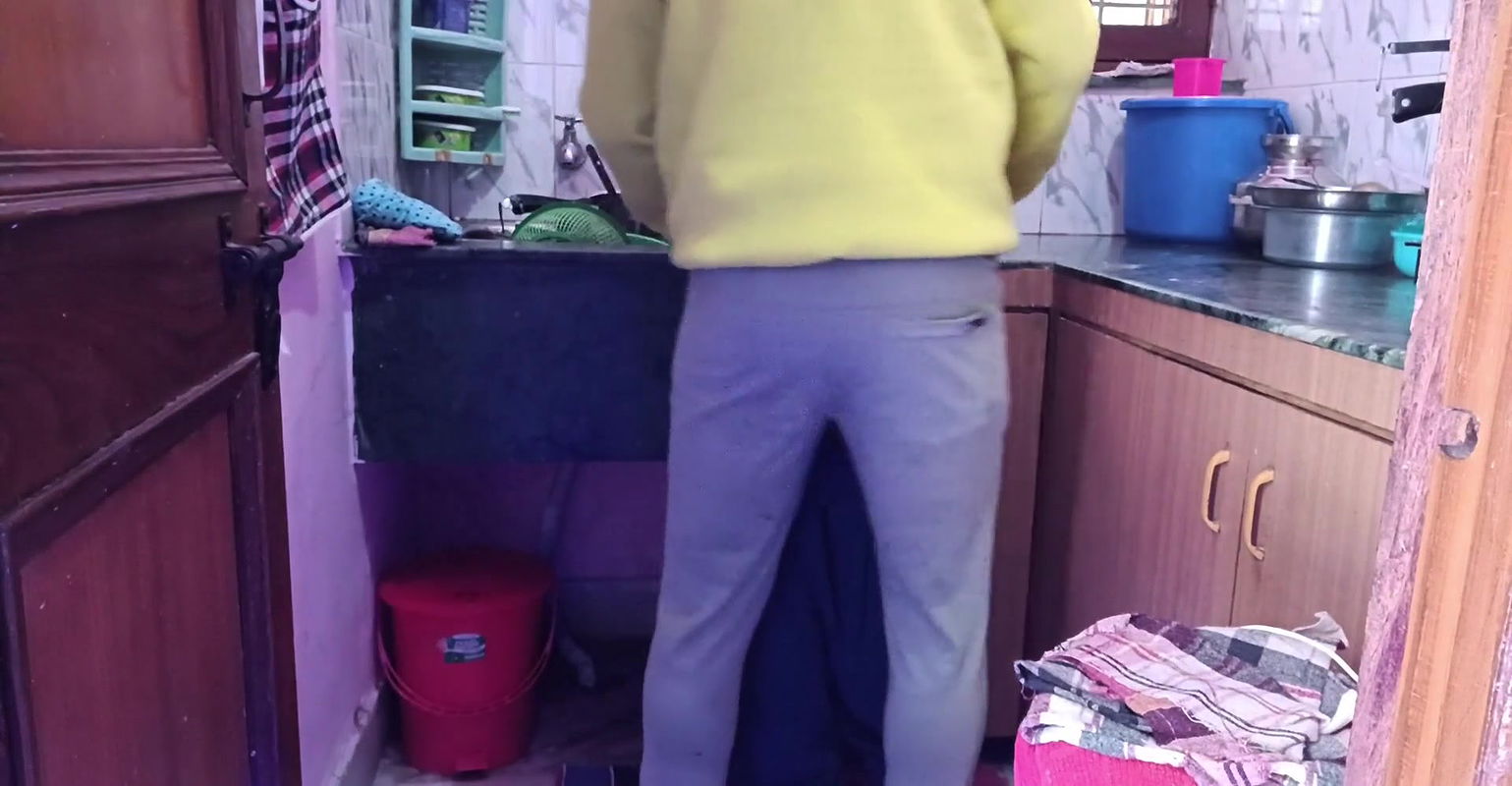 Chicken bnate hue Bhabhi ki Bund Maari