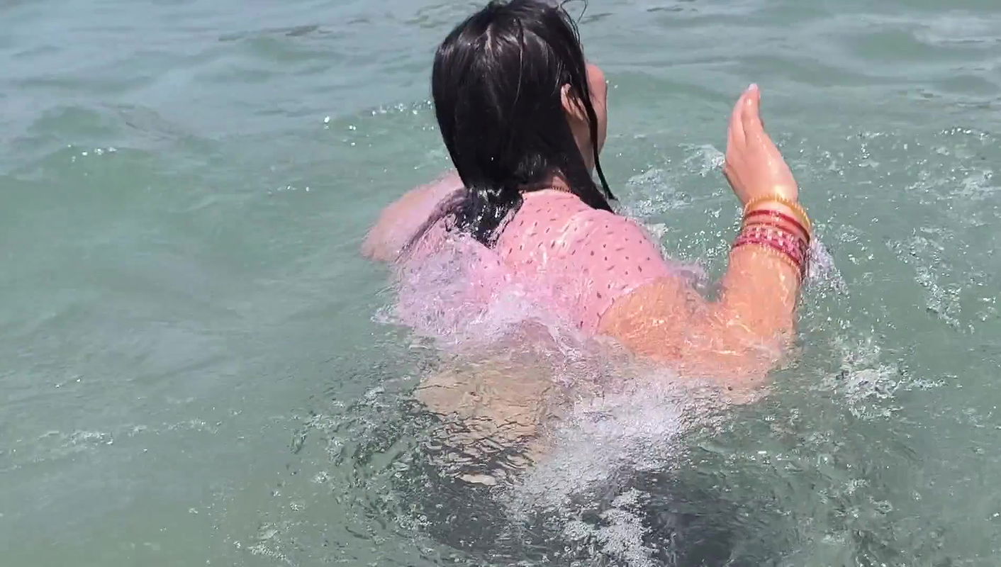 fuck in the sea on boat