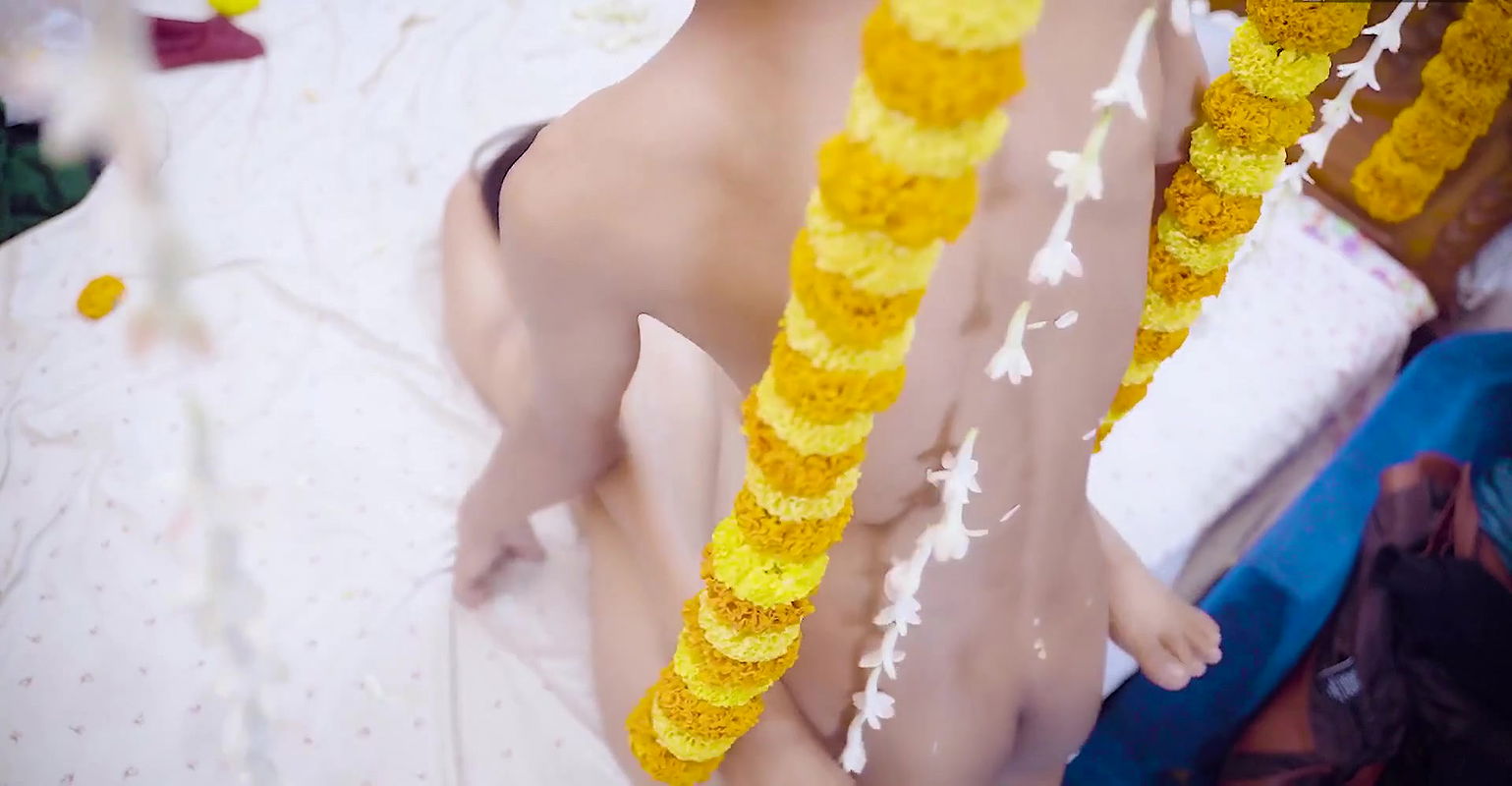 Desi Indian Kaamwali Bai ko akela pakar Malik ne chod dala Full Movie