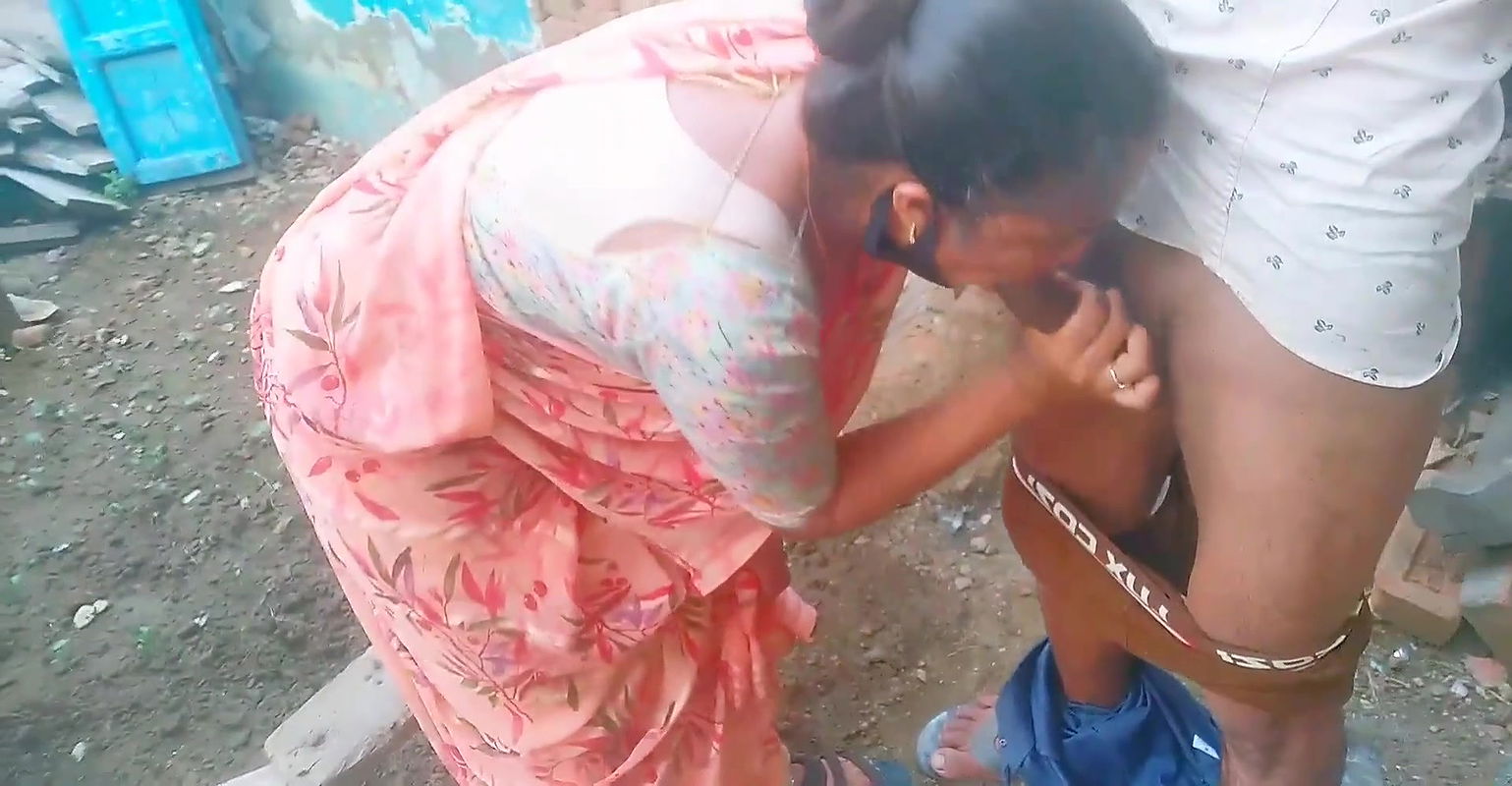Outdoor Chudai YourSoniya Bhabhi Ko Kutiya Bna Kar Choda, Bhabhi Ne Kaha Devar Ji koi Dekh lega Jaldi Kro, Village Devar Bhabhi
