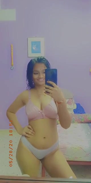 Desi Beautiful Tamil Cute Girlfriend Big Boobs Show & Saree Strip Mirror Selfies