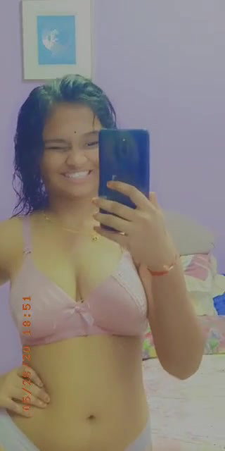 Desi Beautiful Tamil Cute Girlfriend Big Boobs Show & Saree Strip Mirror Selfies
