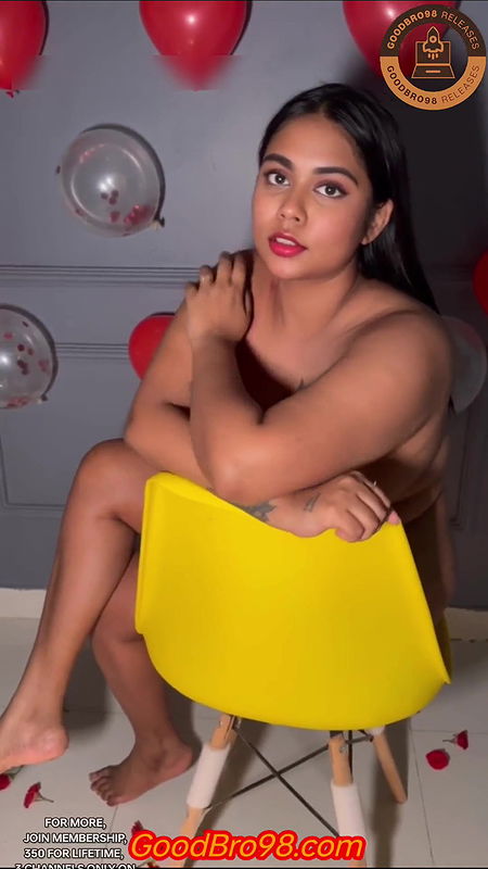 Oasi Das Nude BJ and Pussy Spread