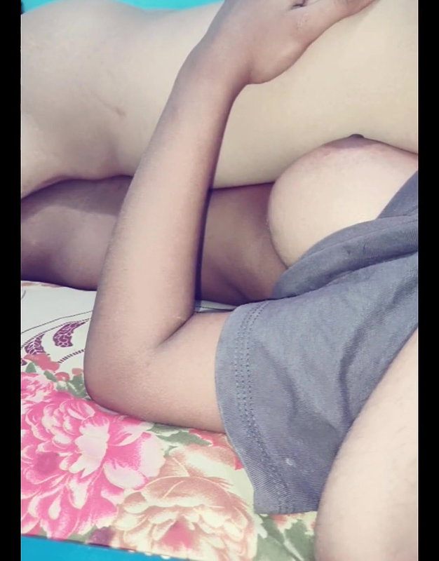 Desi school girl first time fucking very hard and screaming out of pain