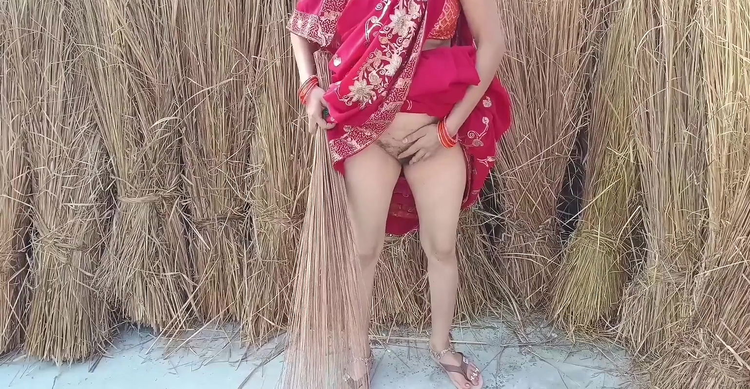 Indian Beutifull maid wife outdoor fucking