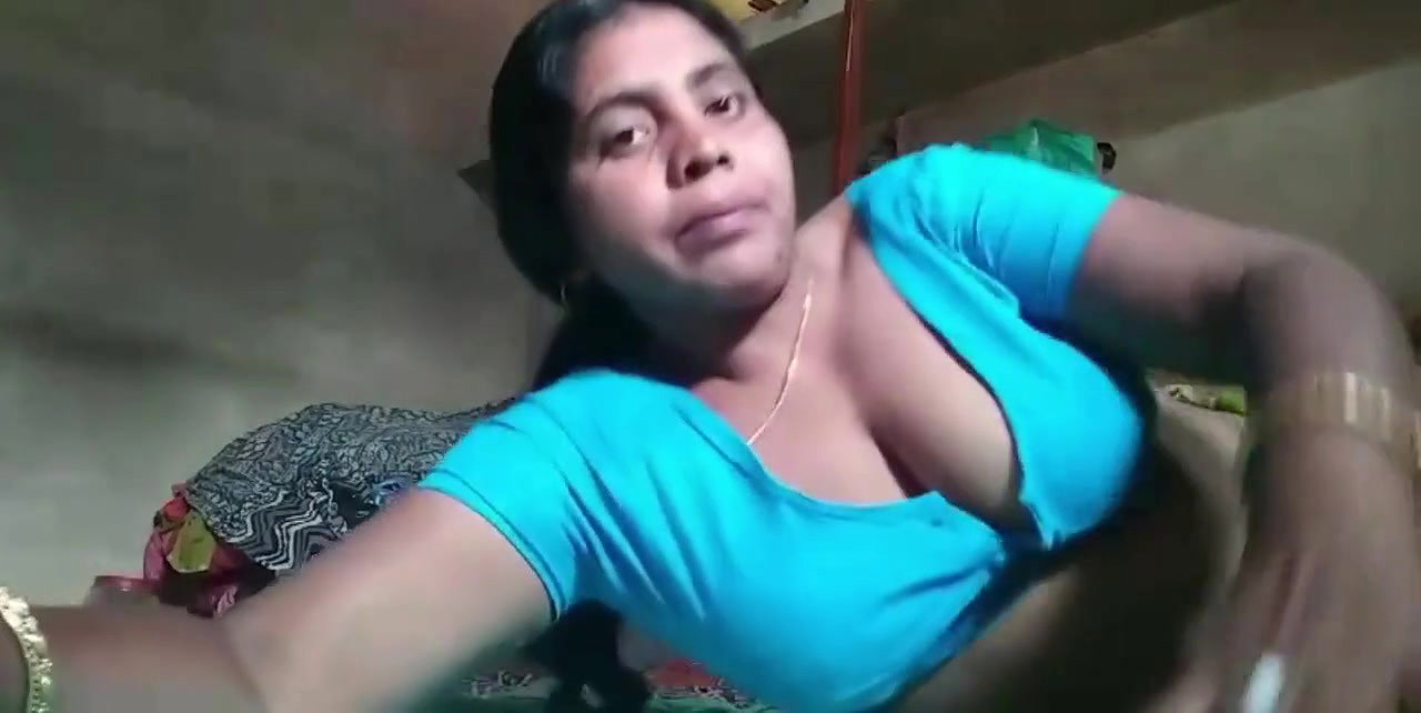 Indian hot aunty open fussy fingering