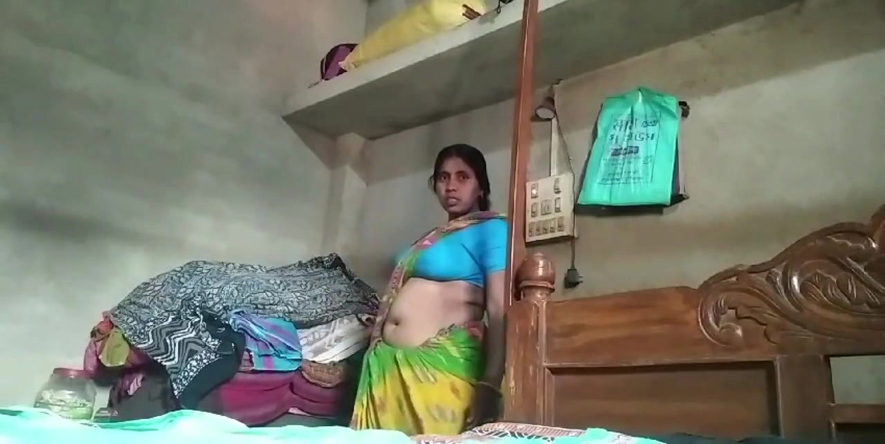 Indian hot aunty open fussy fingering