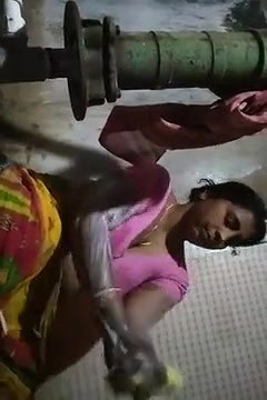 Indian hot girl bathing video full open