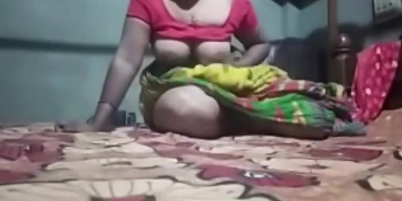 Desi Village girl hot full open fingering
