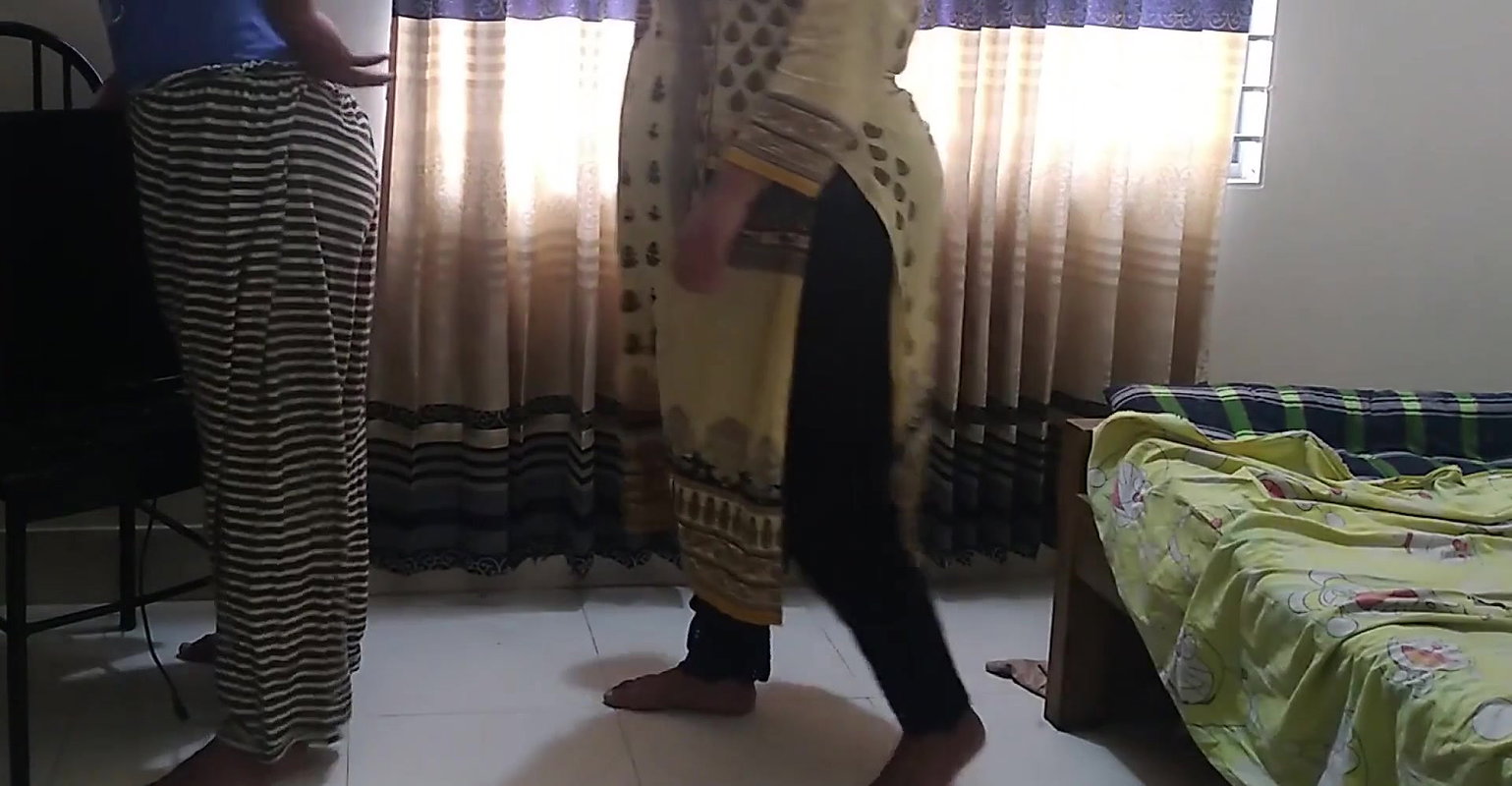 Gujarati Sexy 18yo Female Guest fucked by Hotel staff in Hotel room – Big Ass Anal Cum