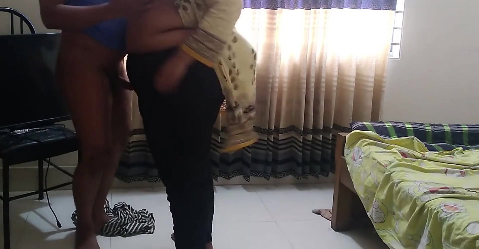 Gujarati Sexy 18yo Female Guest fucked by Hotel staff in Hotel room – Big Ass Anal Cum