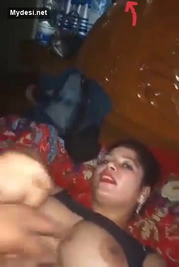 Desi hopt aunty show her pussy
