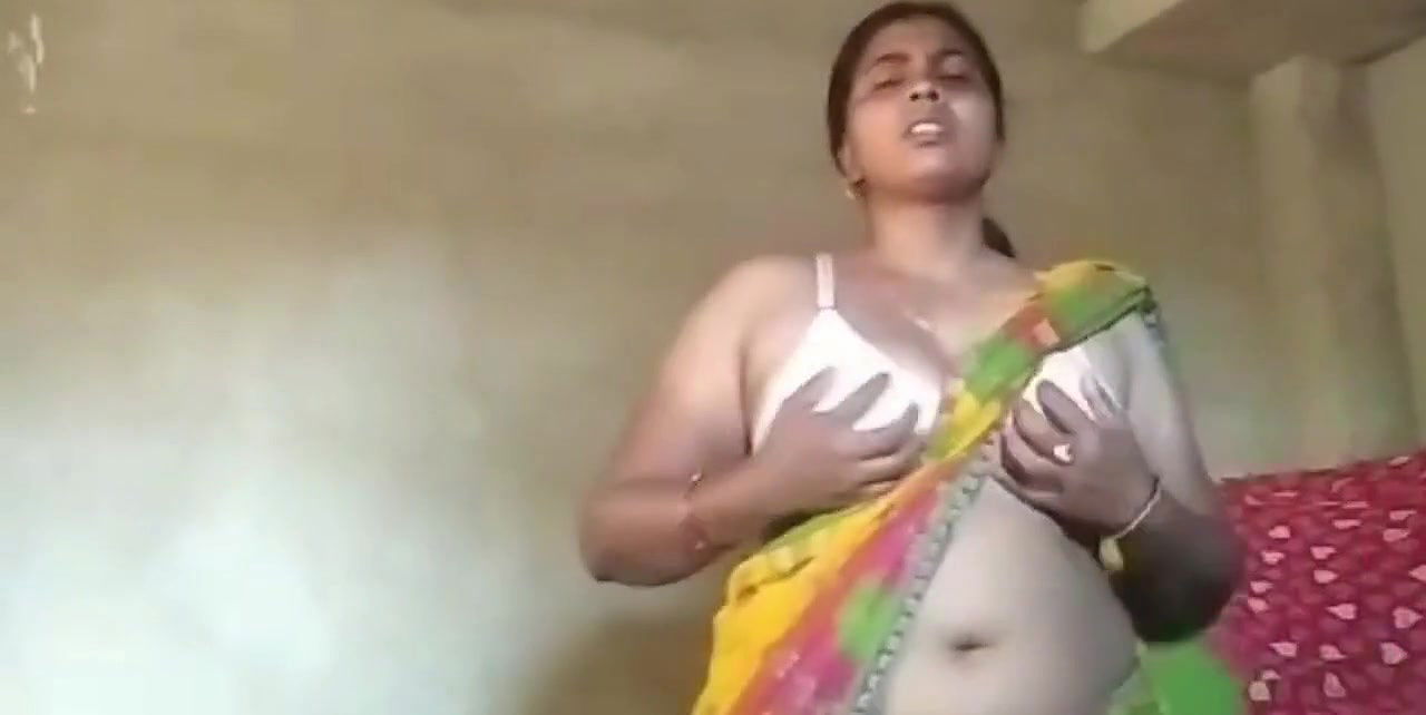 Desi Village house wife hot video
