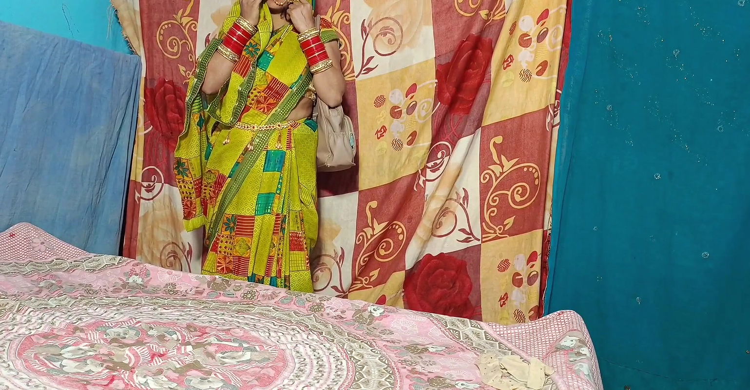 Desi beautiful married bhabhi shadi me gayi padosi ke Ghar ruk kar chudayi