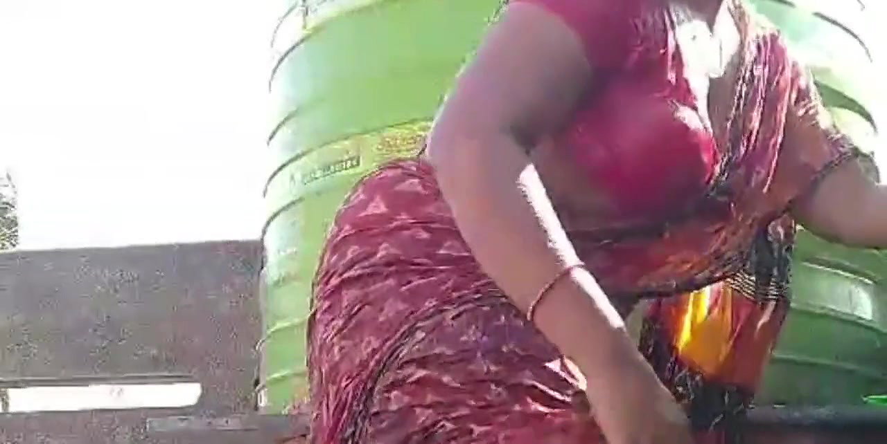 Desi Village house wife bathing video full open