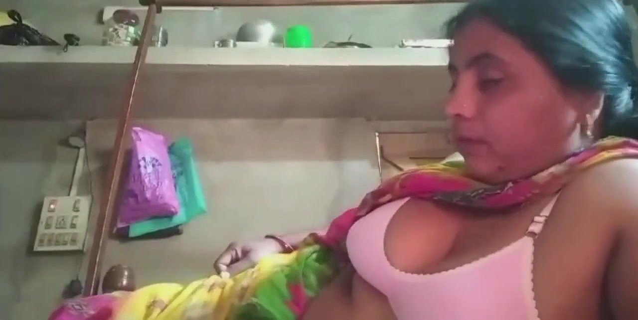 Desi wife hot fingering video full sexy